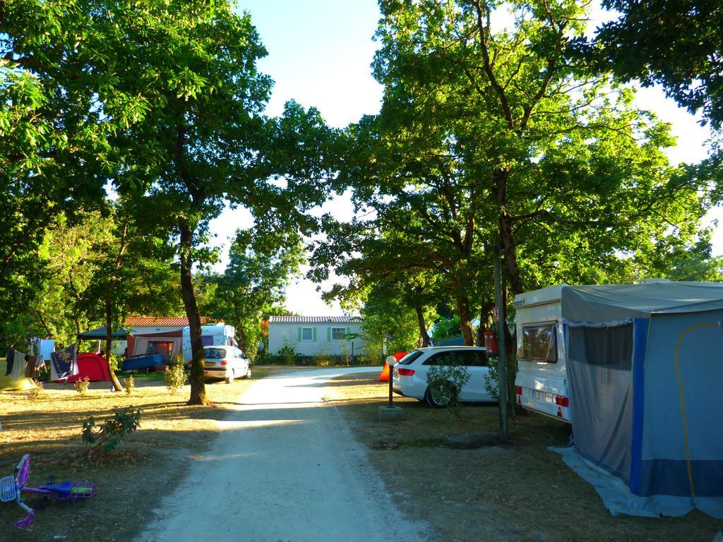 Camping La Maurie Foulerot Εξωτερικό φωτογραφία
