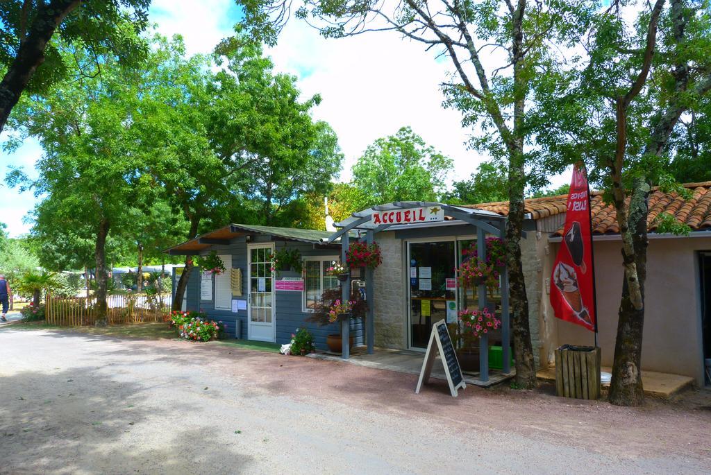 Camping La Maurie Foulerot Εξωτερικό φωτογραφία